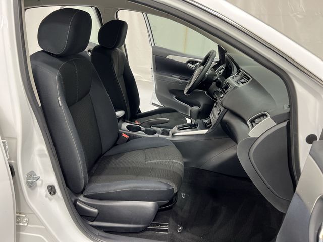 Thumbnail: 2016 Nissan Sentra - 30