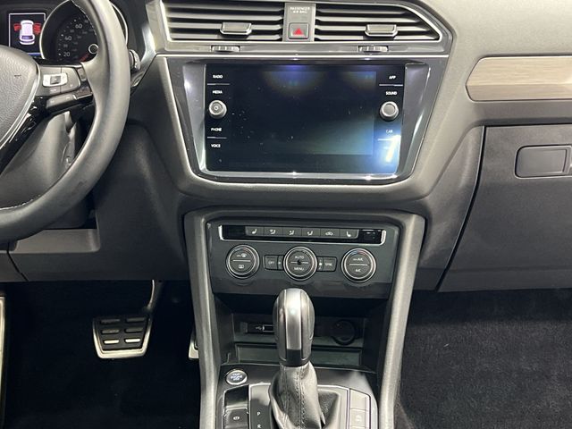 Thumbnail: 2020 Volkswagen Tiguan - 14