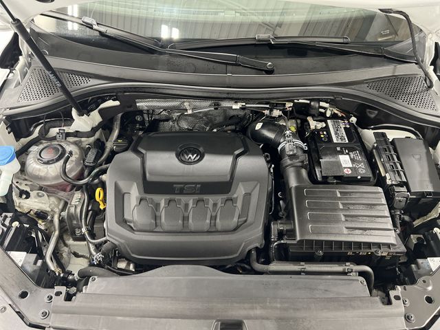 Thumbnail: 2022 Volkswagen Tiguan - 9