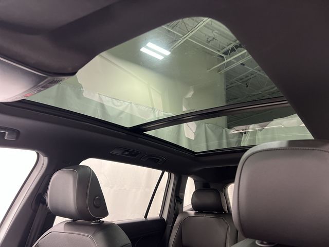 Thumbnail: 2022 Volkswagen Tiguan - 26