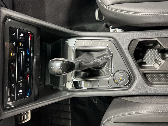 Thumbnail: 2022 Volkswagen Tiguan - 15