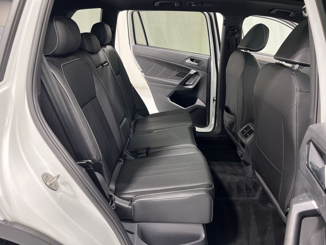 Thumbnail: 2022 Volkswagen Tiguan - 28