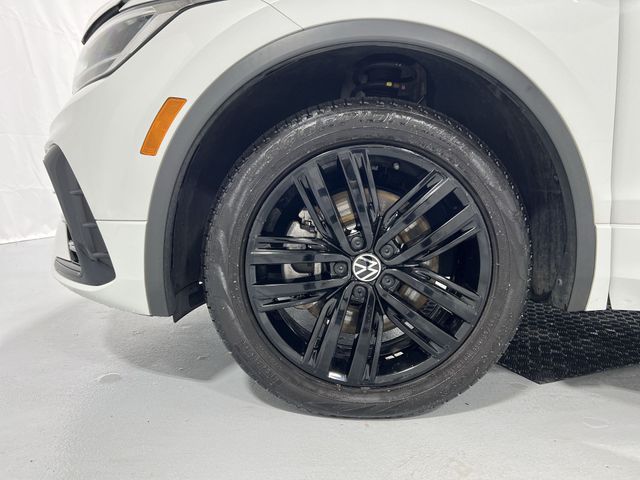 Thumbnail: 2022 Volkswagen Tiguan - 8