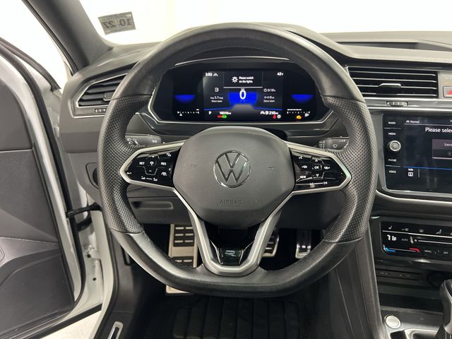 Thumbnail: 2022 Volkswagen Tiguan - 10