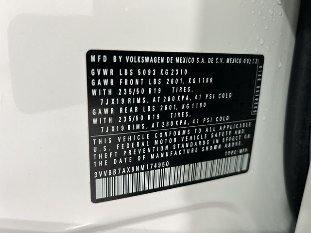 Thumbnail: 2022 Volkswagen Tiguan - 19