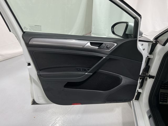 Thumbnail: 2019 Volkswagen Golf - 31