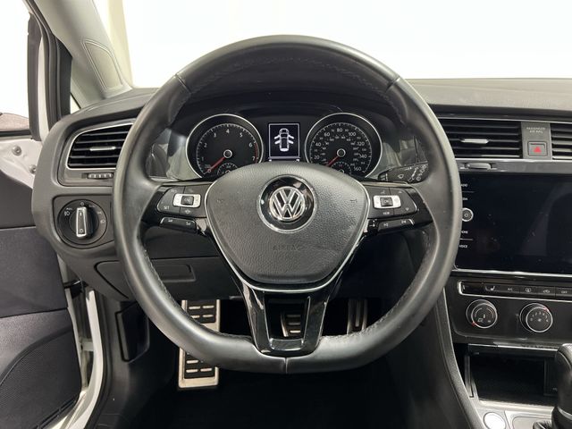 Thumbnail: 2019 Volkswagen Golf - 10