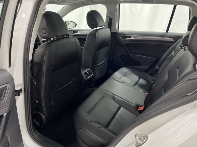 Thumbnail: 2019 Volkswagen Golf - 27