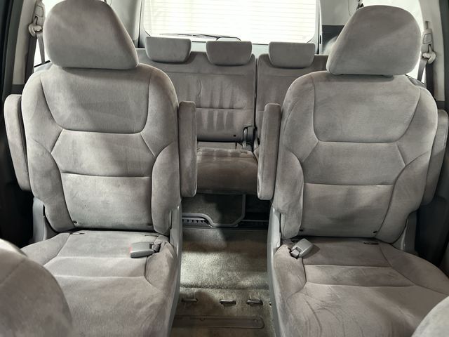 Thumbnail: 2005 Honda Odyssey - 25