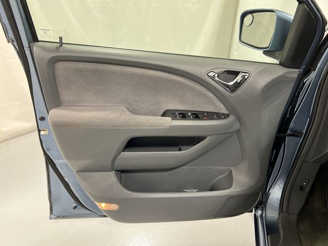 Thumbnail: 2005 Honda Odyssey - 27