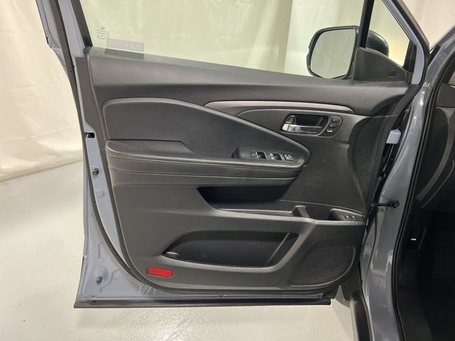 Thumbnail: 2022 Honda Pilot - 31