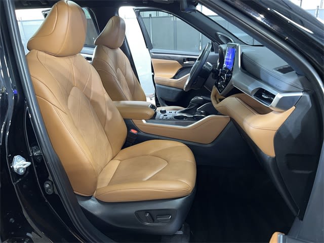2023 Toyota Highlander Platinum 31