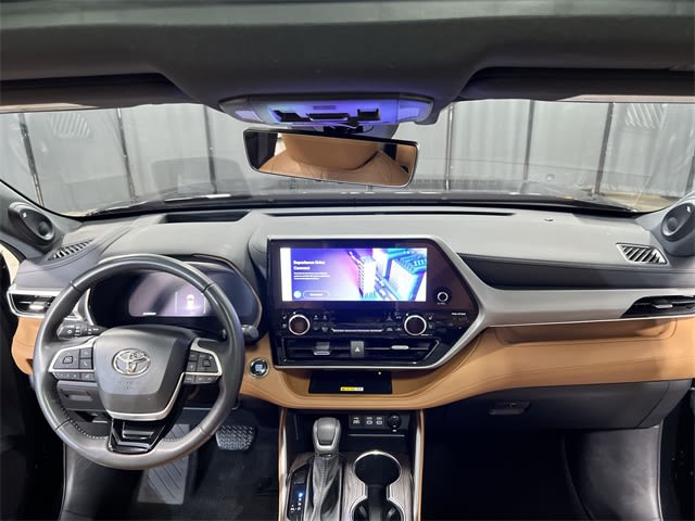 2023 Toyota Highlander Platinum 2