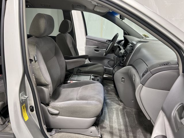 Thumbnail: 2006 Toyota Sienna - 26