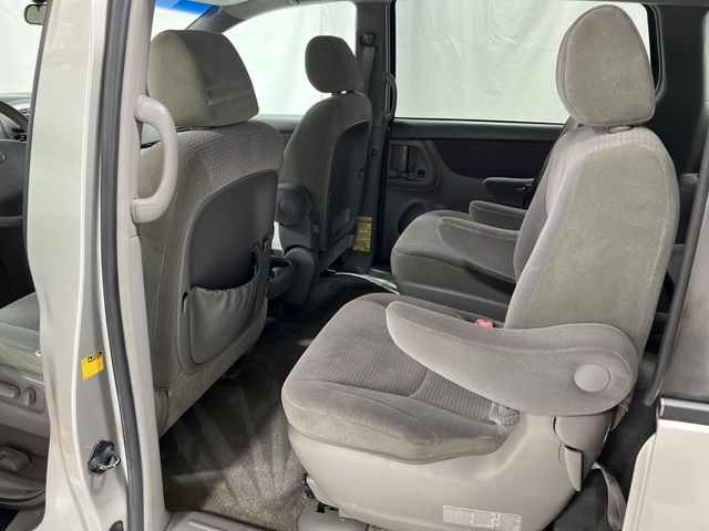 Thumbnail: 2006 Toyota Sienna - 24