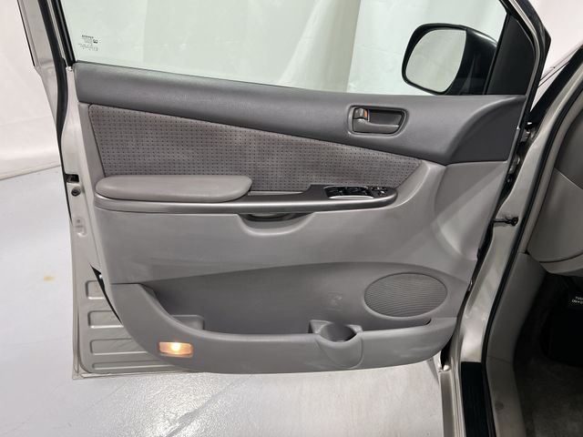 Thumbnail: 2006 Toyota Sienna - 27