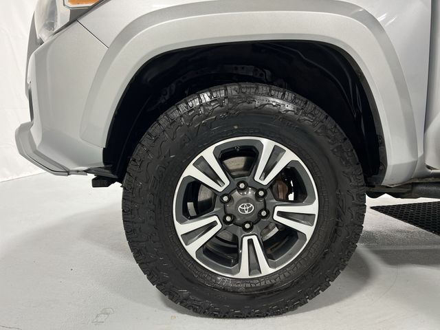 Thumbnail: 2017 Toyota Tacoma - 8
