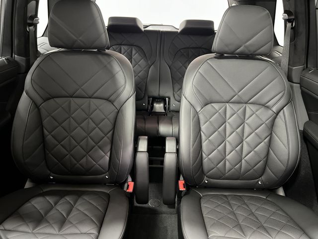 Thumbnail: 2025 BMW X7 - 24