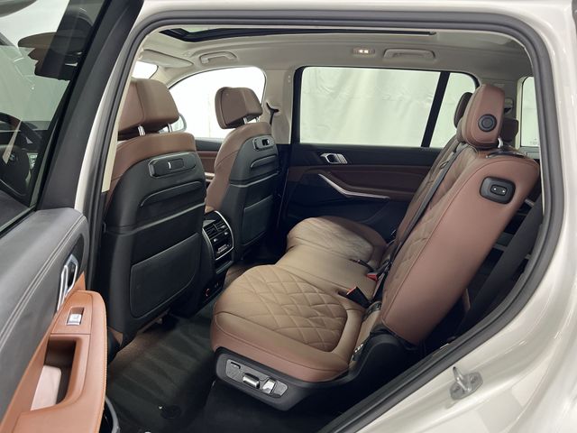 Thumbnail: 2024 BMW X7 - 28