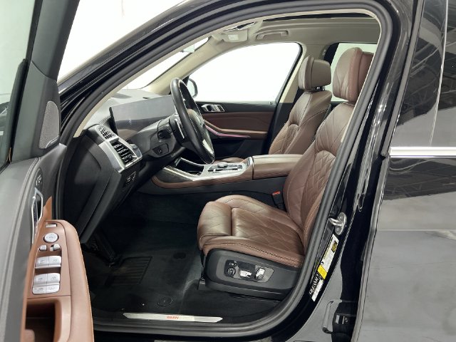 Thumbnail: 2023 BMW X7 - 10