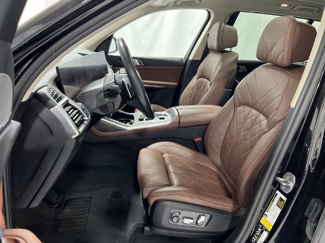 Thumbnail: 2023 BMW X7 - 11