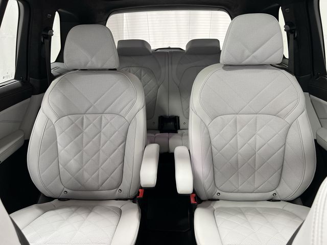 Thumbnail: 2024 BMW X7 - 24