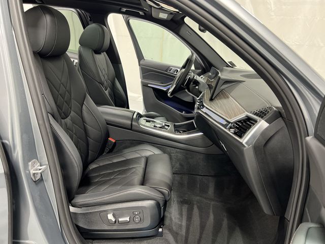 Thumbnail: 2024 BMW X5 - 29