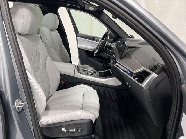 Thumbnail: 2024 BMW X5 - 29