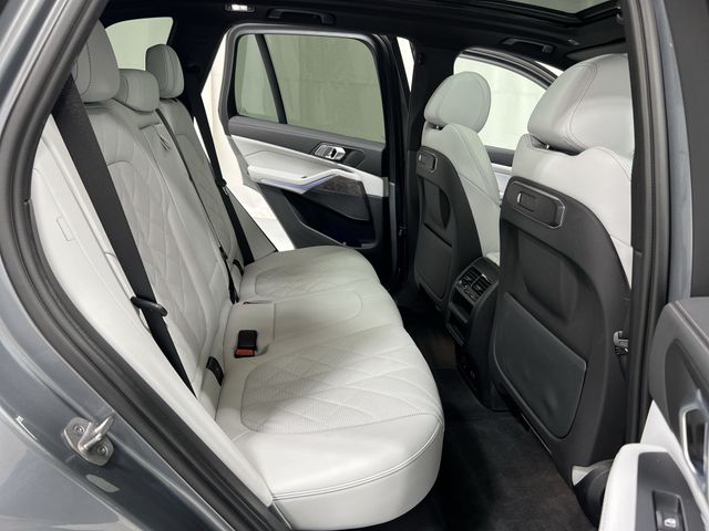 Thumbnail: 2024 BMW X5 - 28