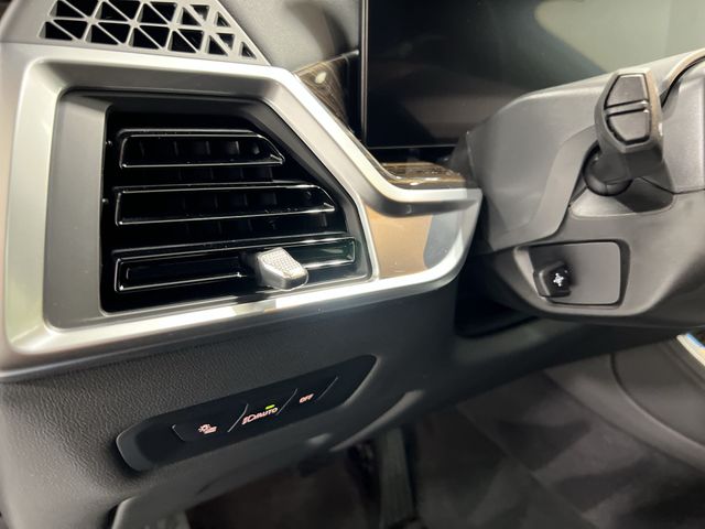 Thumbnail: 2026 BMW X5 - 37