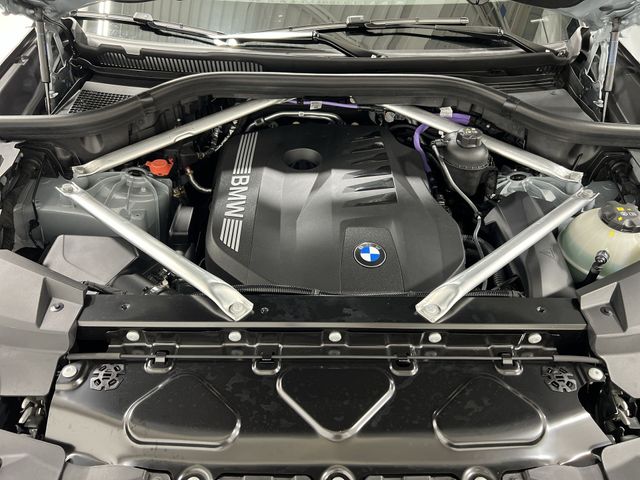 Thumbnail: 2026 BMW X5 - 9