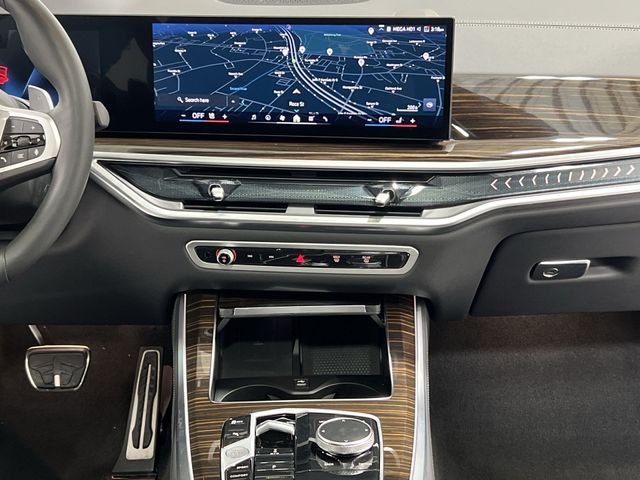Thumbnail: 2026 BMW X5 - 14