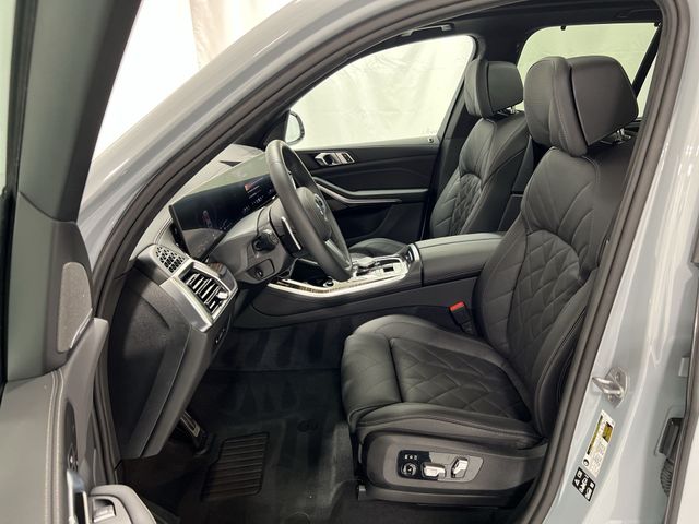 Thumbnail: 2026 BMW X5 - 12