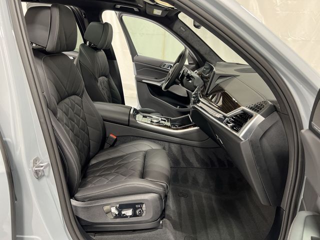 Thumbnail: 2026 BMW X5 - 29