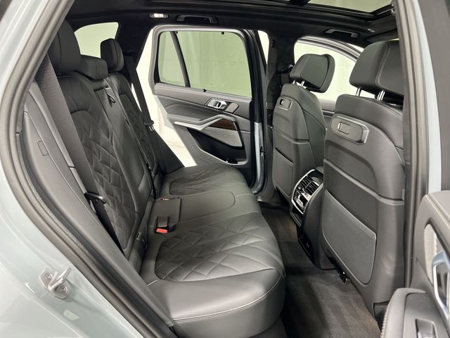 Thumbnail: 2026 BMW X5 - 28