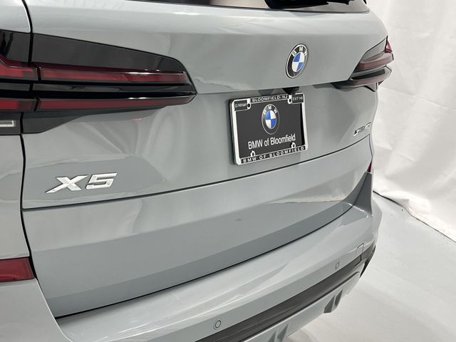 Thumbnail: 2024 BMW X5 - 23