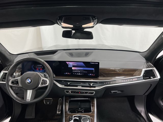 Thumbnail: 2026 BMW X5 - 2