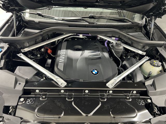 Thumbnail: 2026 BMW X5 - 8