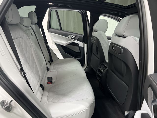 Thumbnail: 2024 BMW X5 - 27