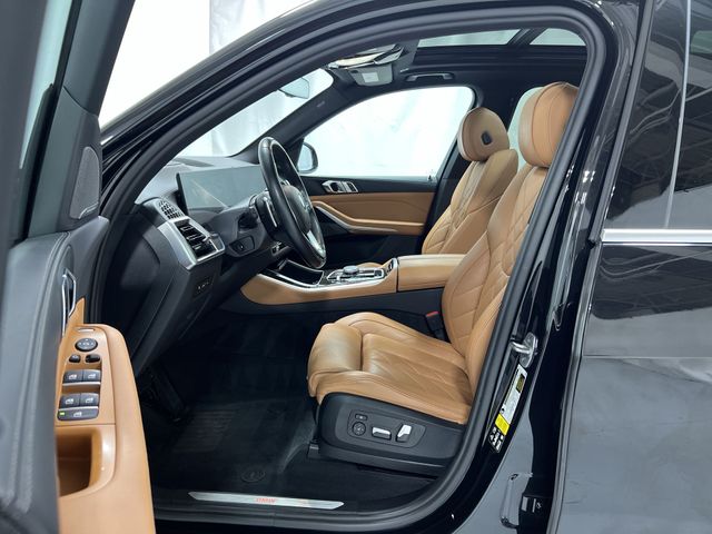 Thumbnail: 2024 BMW X5 - 10