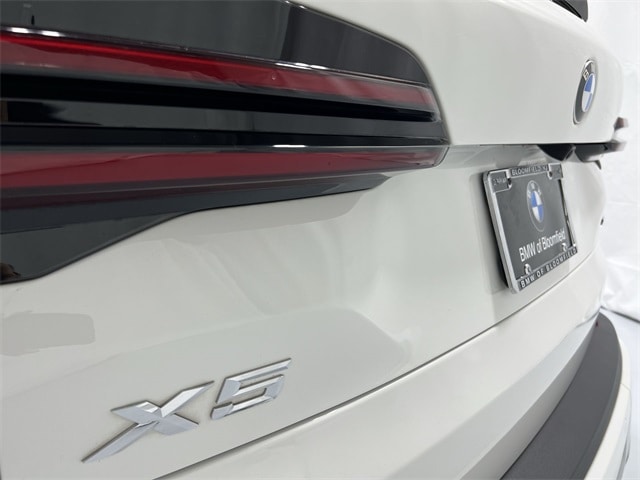 Thumbnail: 2024 BMW X5 - 24