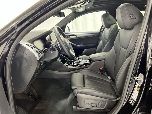 Thumbnail: 2025 BMW X4 - 11