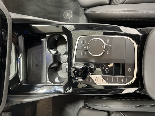 Thumbnail: 2025 BMW X4 - 15