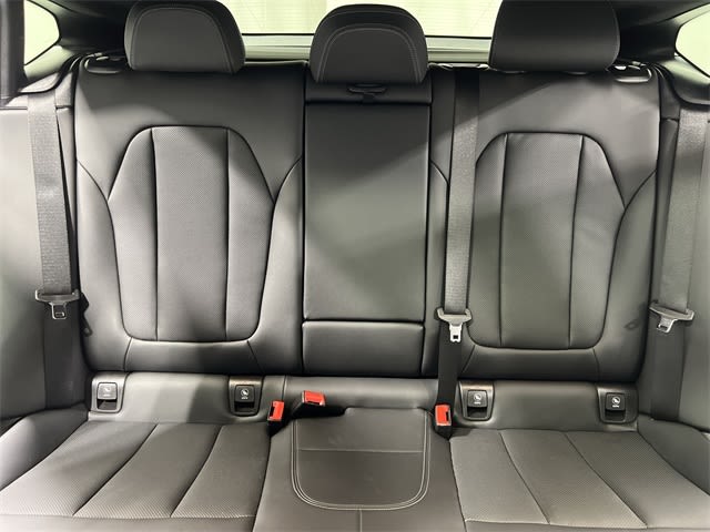 Thumbnail: 2025 BMW X4 - 13