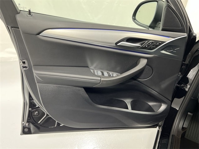 Thumbnail: 2025 BMW X4 - 30