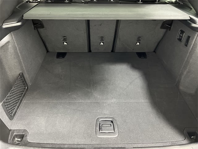 Thumbnail: 2025 BMW X4 - 16