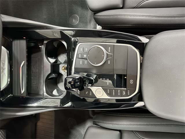 Thumbnail: 2025 BMW X4 - 15