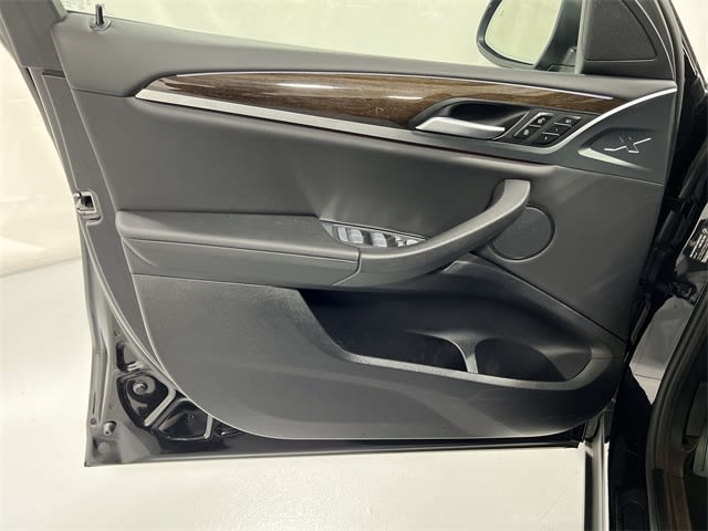 Thumbnail: 2025 BMW X4 - 31