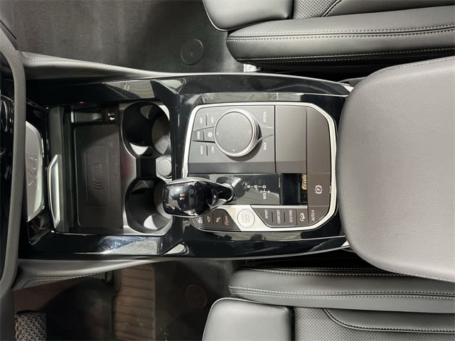 Thumbnail: 2025 BMW X4 - 15