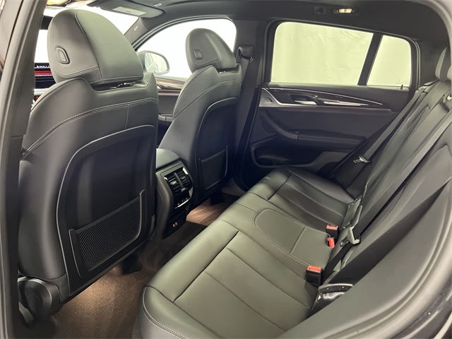 Thumbnail: 2025 BMW X4 - 27